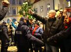Śródmiejska policja bada, czy Frasyniuk naruszył nietykalność funkcjonariusza