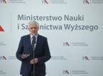 Absolwenci pod obserwacją Gowina